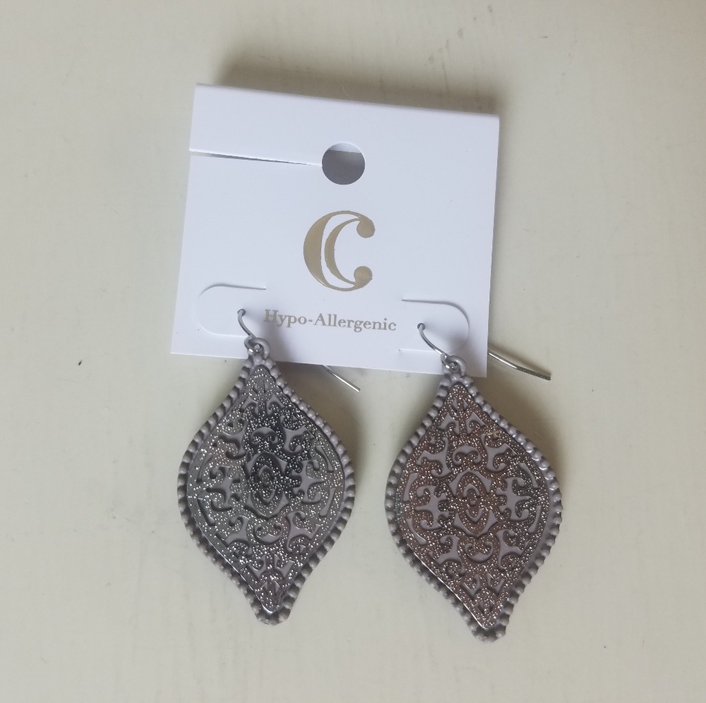 NWT Maeve Filigree Earrings